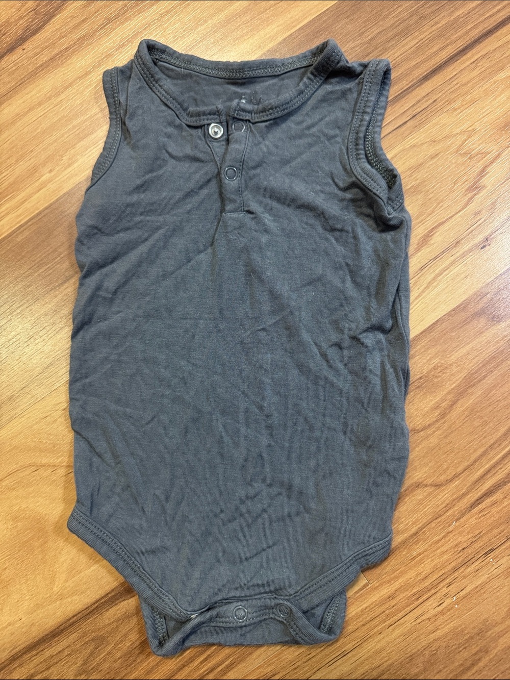 Kyte 0-3M Bodysuit onesie gray